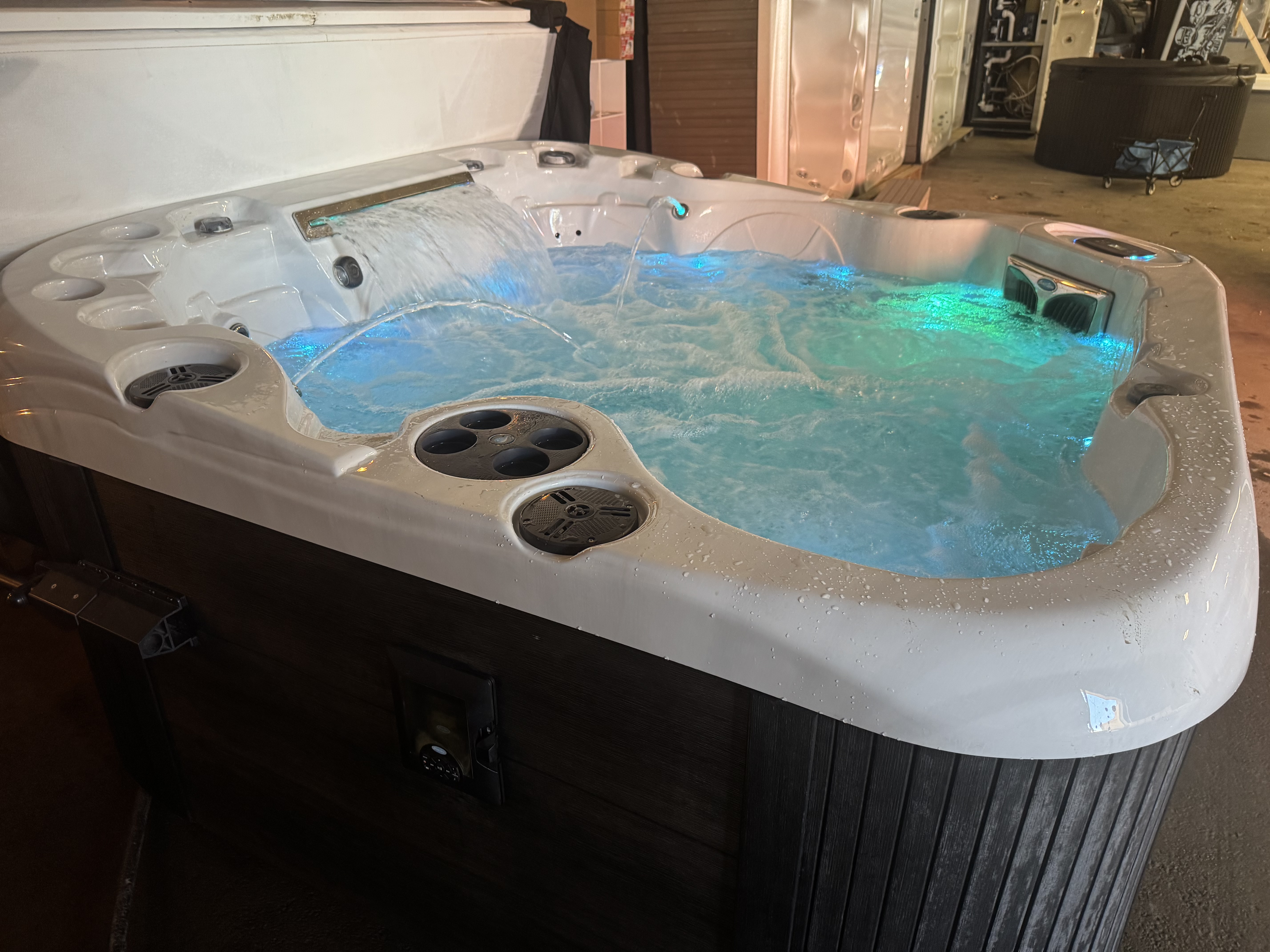 2022 Coast Spas Curve - 6 Person thumbnail 4