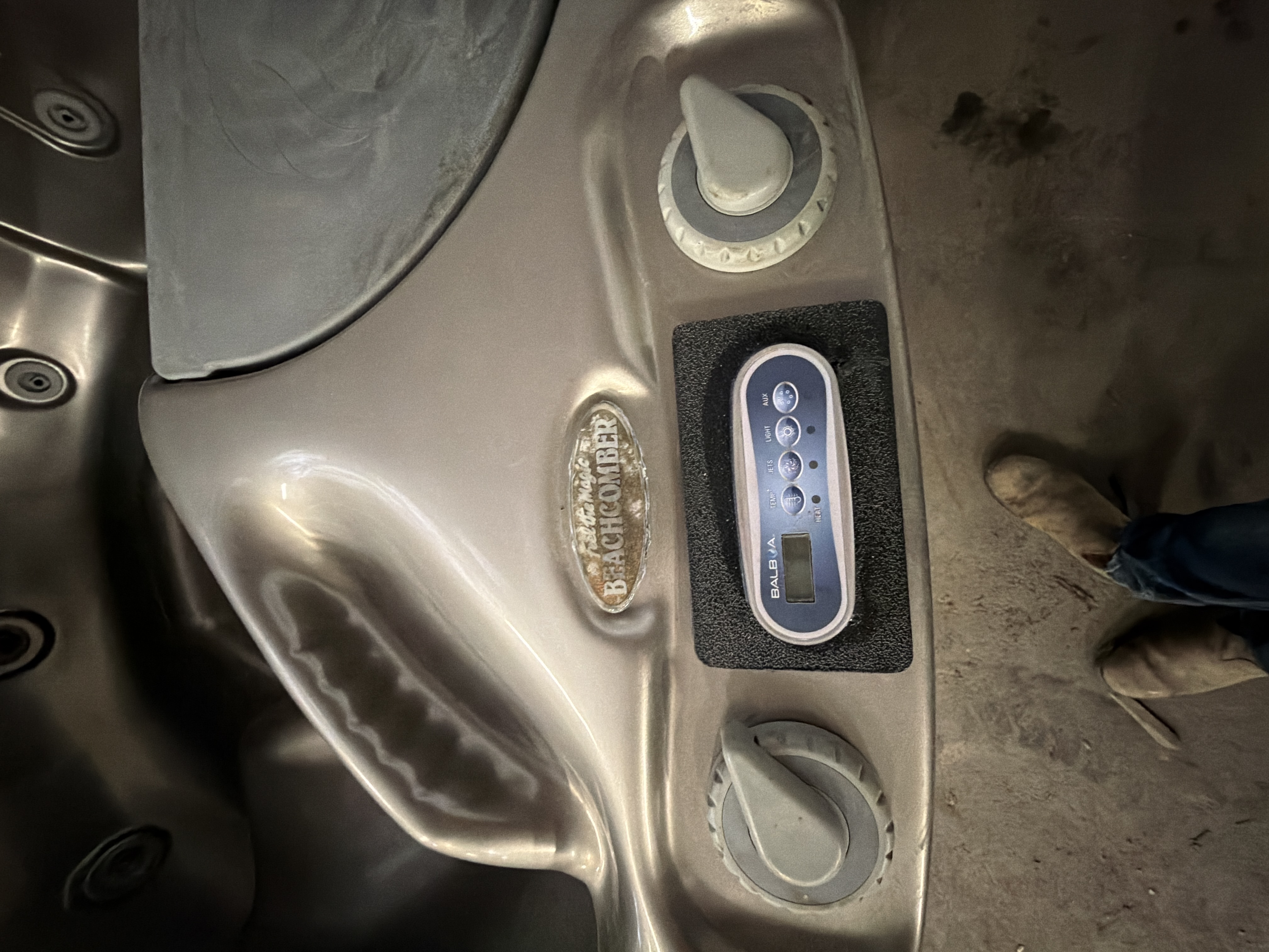 Beachcomber 240v or 120v Round Tub thumbnail 3